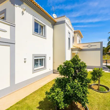 Villa Tavagueira *